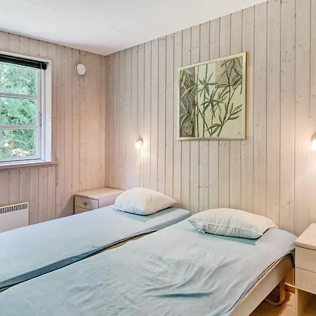 5 Star In Aakirkeby Vester Somarken