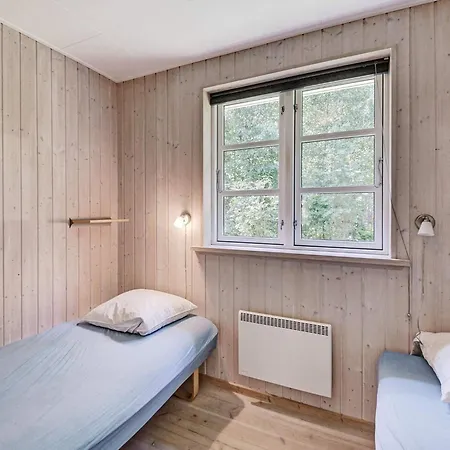Feriehus 5 Star In Aakirkeby Vester Somarken